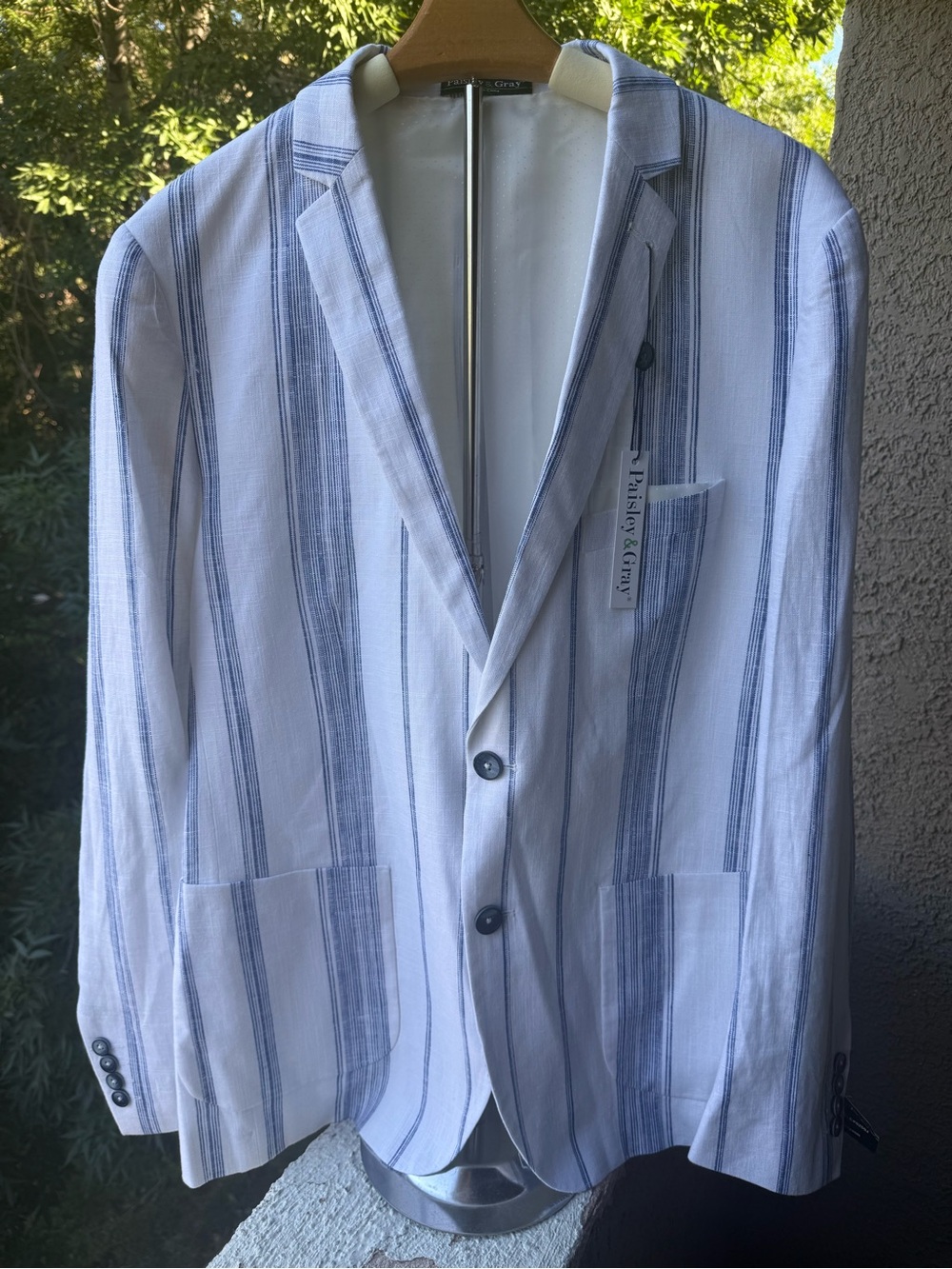 Paisley & Gray linen blend White Blazer with Blue Pinstripes - Picture 9 of 14